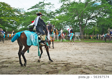 相馬野馬追いの騎馬武者 相馬野馬追いの騎馬武者 56397574