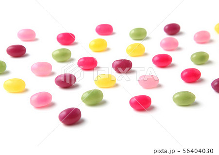 カラフル グミ ゼリー キャンディー お菓子 白背景の写真素材