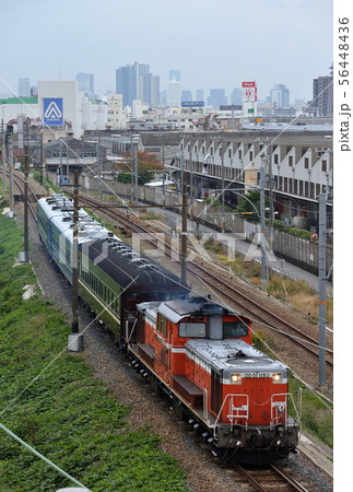 網干総合車両所に展示回送されるマイテ49と12系客車 網干総合車両所に展示回送されるマイテ49と12系客車 56448436