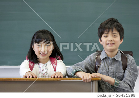 笑顔の子供たち 笑顔の子供たち 56451599