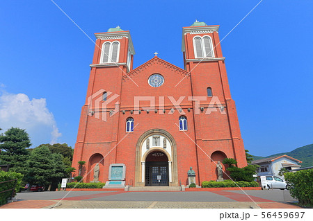 【長崎県】晴天下のカトリック浦上教会 56459697