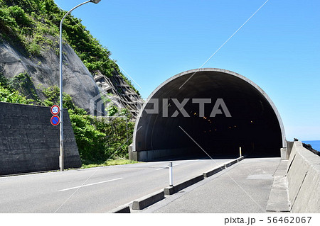 海岸道路のシェルター 56462067