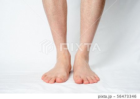 メンズ 除毛1週間後の脚 ムダ毛処理の面倒くささをイメージ 56473346