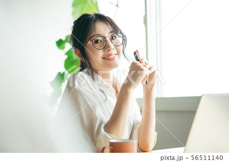 カジュアルビジネスイメージ 56511140