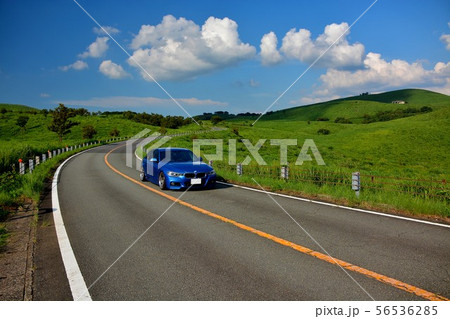 山口・秋吉台・カルストライン・夏空の下、風とともにカルスト台地を駆け抜ける楽しいドライブ（１） 56536285