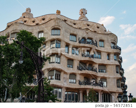 カサ・ミラ 56572851