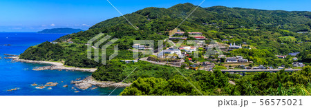 夕陽が丘そとめ　角力灘と出津文化村の眺め　世界遺産　ながさきサンセットロード　パノラマ　【長崎市】 56575021