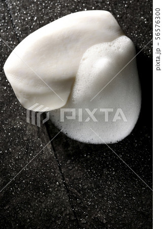 石鹸と泡 56576300