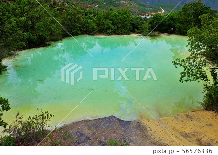 中国：シャングリラの白水台 China Shangri-La Baishutai 56576336