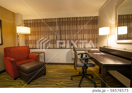 アメリカの高級ホテルの部屋 56576575