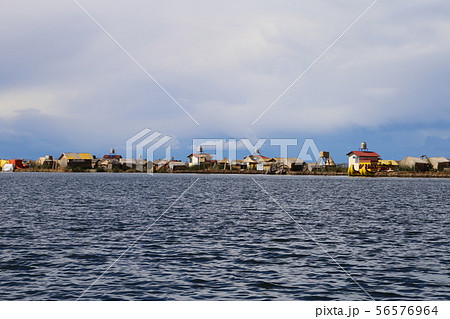 ウロス島 56576964