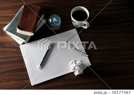 締め切り近いのにアイデアが浮かばない。 56577487