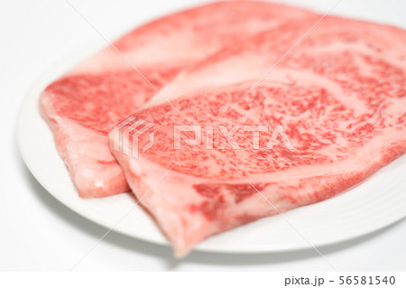 霜降り牛肉 56581540