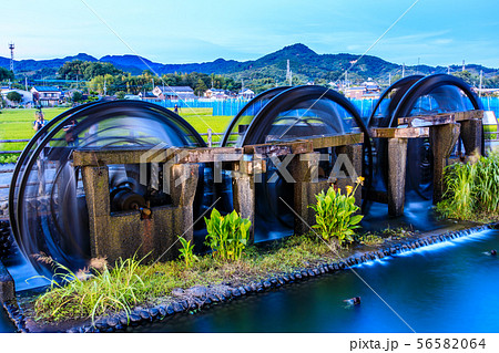 朝倉　三連水車大壁画　稼働中　夕景　【福岡県朝倉市】 56582064