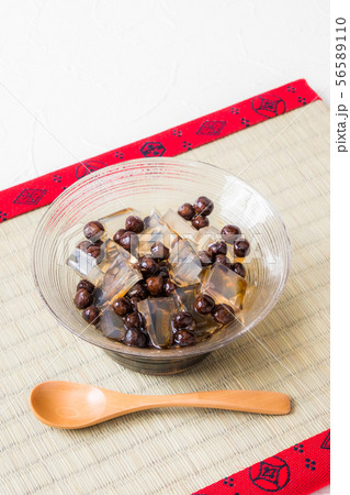 まめかん　Cold Japanese sweet red peas agar 56589110