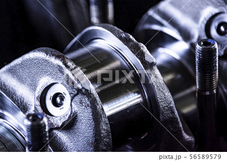 クランクシャフト 56589579