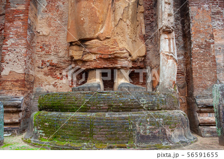 Polonnaruwa - the ruins of an ancient temple, Sri Polonnaruwa - the ruins of an ancient temple, Sri 56591655