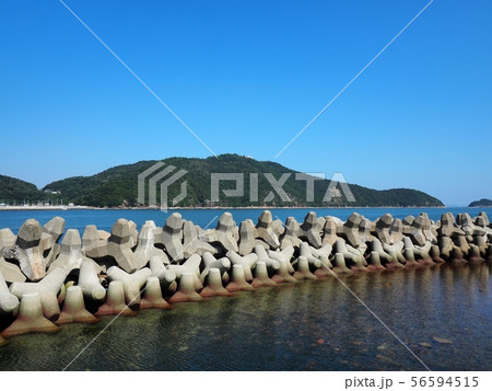 相生湾坪根から見る金ヶ崎（万葉岬） 56594515