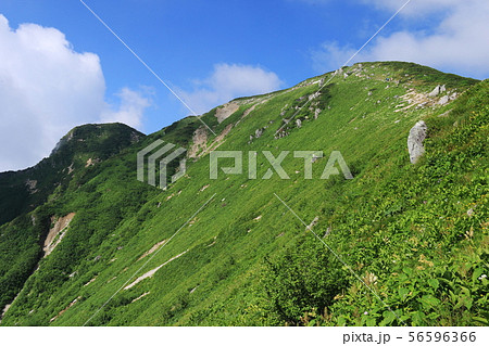 北アルプス笠ヶ岳への道 縦走路から大ノマ岳を望む 北アルプス笠ヶ岳への道 縦走路から大ノマ岳を望む 56596366