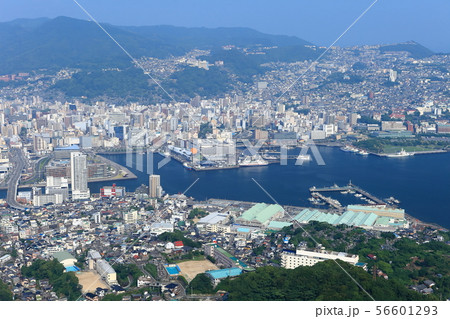 【長崎県】稲佐山山頂展望台から見た長崎市街 【長崎県】稲佐山山頂展望台から見た長崎市街 56601293