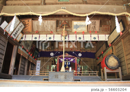 河口浅間神社の拝殿 56603204