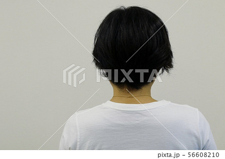 人物　後ろ髪 56608210