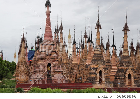 カックー遺跡の仏塔群　ミャンマー 56609966