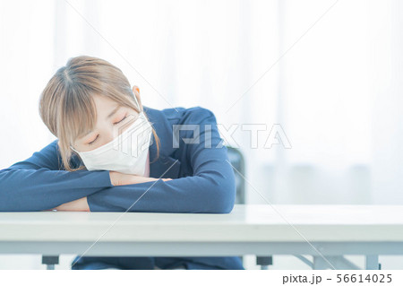 女性 体調不良 ビジネス 女性 体調不良 ビジネス 56614025