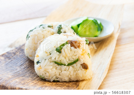 山菜おこわのおにぎり 56618307