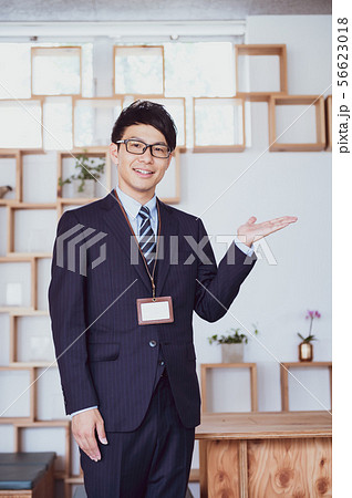 ビジネスマン 56623018