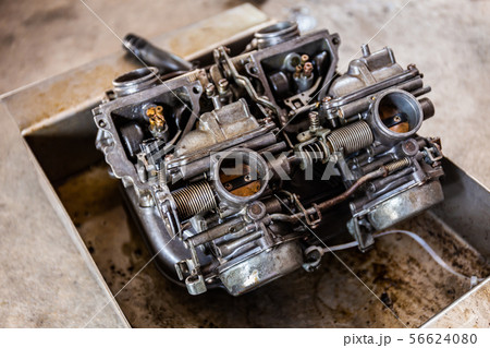 Maintenance and clean the carburetor parts  56624080