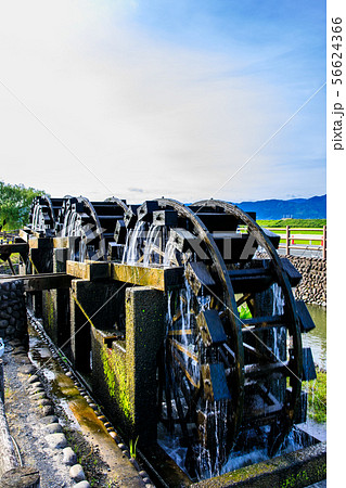 朝倉　三連水車大壁画　稼働中　朝風景　【福岡県朝倉市】 56624366