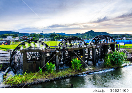 朝倉　三連水車大壁画　稼働中　朝風景　【福岡県朝倉市】 56624409
