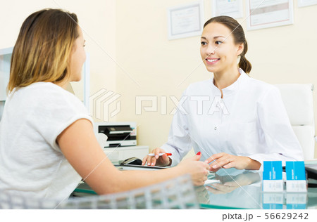 Consultation in aesthetic medicine center Consultation in aesthetic medicine center 56629242