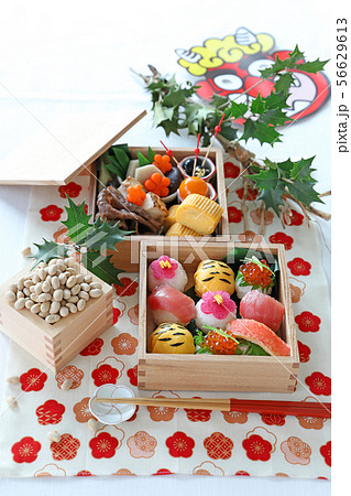 節分　手まり寿司とすき焼きのお弁当 56629613