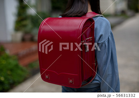 a girl of ten 56631332