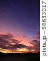 日の入り後の夏空（縦画像） 56633017