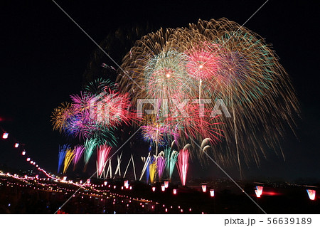 東京　花火大会 56639189