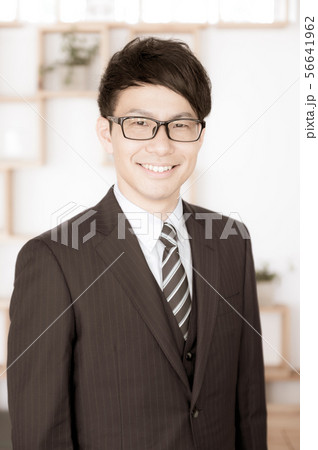 ビジネスマン 56641962