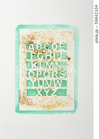 アルファベット　背景素材　メッセージ 56642104