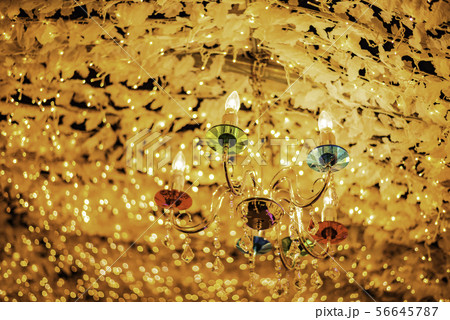 キラキラ　イルミネーション　暖色 56645787