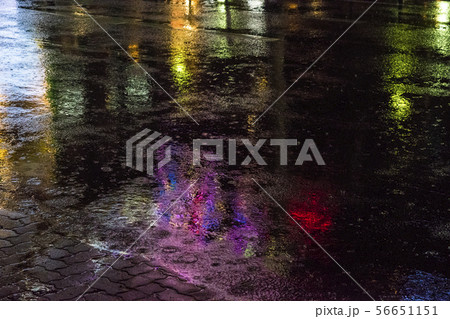 雨のネオン街 雨のネオン街 56651151
