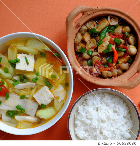 vegetables soup, tofu, mushroom cook with sauce 56653030
