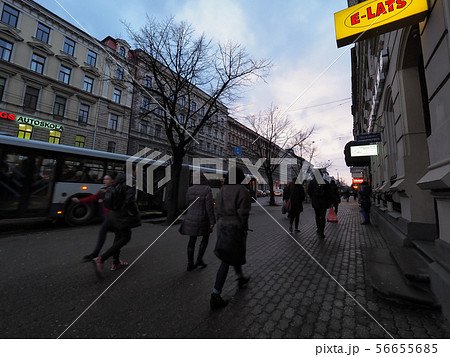 ラトビア・リガ中心部の大通り / Merkela Street, Riga, Latvia 56655685