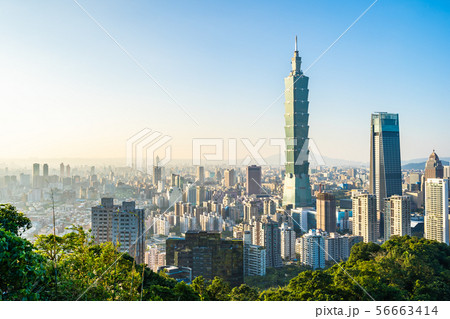 Beautiful landscape and cityscape of taipei 101 building and architecture in the city 56663414