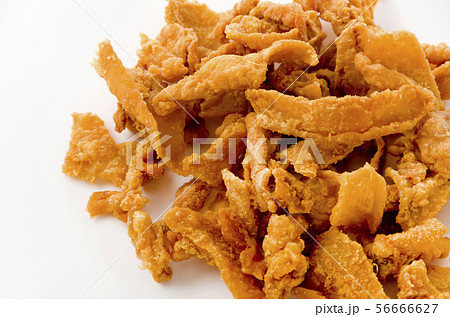 鶏皮のカリカリ揚げ 鶏皮のカリカリ揚げ 56666627