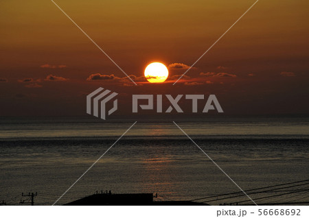 一日の終わり 56668692