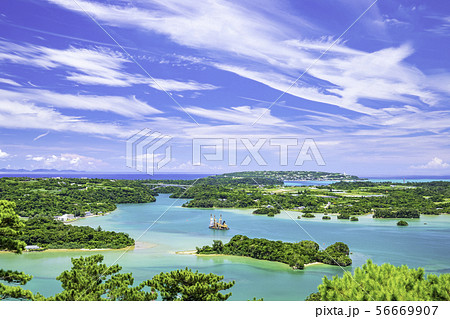 沖縄県 嵐山展望台から見た美しい景色の写真素材