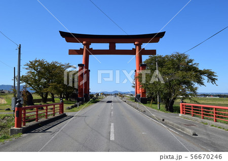 東北一の羽黒山大鳥居 東北一の羽黒山大鳥居 56670246