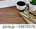 ビジネスイメージ・メモ帳・キーボード 56670576